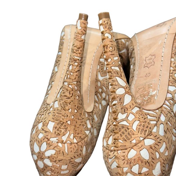 Alice + Olivia Dina Heel Natural Laser Cut Cork & White Canvas Sz 8.5 Excellent! - Picture 5 of 7